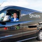 Danny in een Salders service wagen